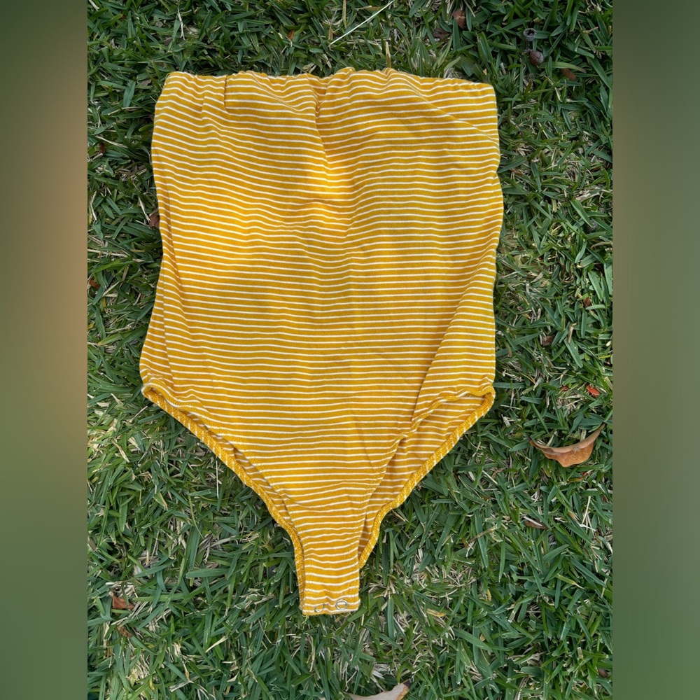 Strapless bodysuit